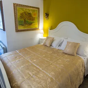 Vatican Doors Bed & Breakfast