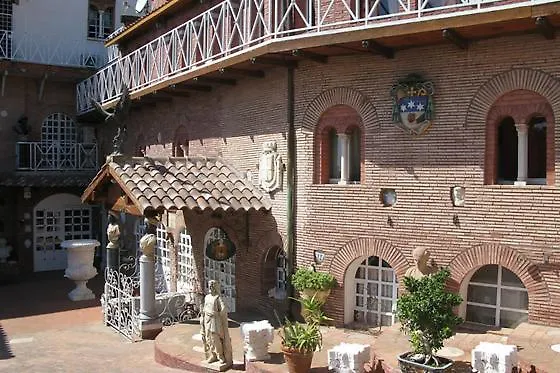 Castello Scandeluzza Rome Bed & Breakfast